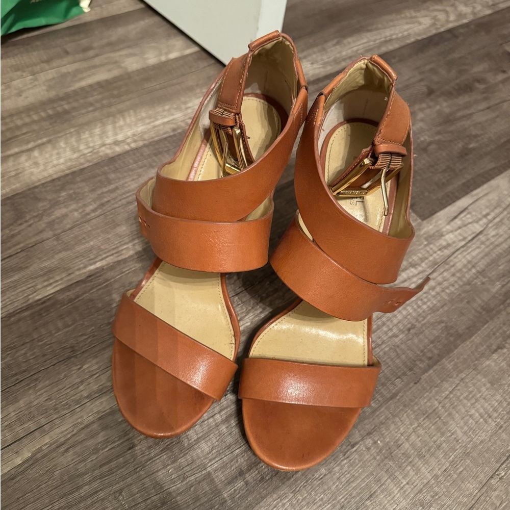 Michael Kors Tan Heels size 8.5